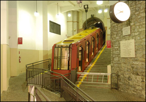 Official photo of the Como Funicular station